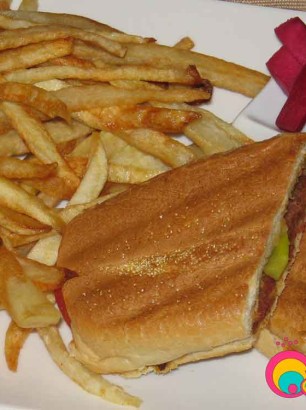 Soujouk sandwich