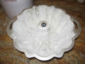 Bundt pan has been coated with butter and dusted with flour. Remember to dust excess flour off.