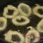 On medium high heat, heat the oil in a deep saucepan.