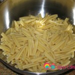 Cooked pasta.