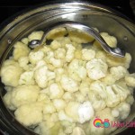 In a large pot of boiling water add the cauliflower florets and bring to a boil.